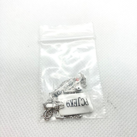 925 Gryffindor Dainty Chain Necklace - Picture 9 of 10